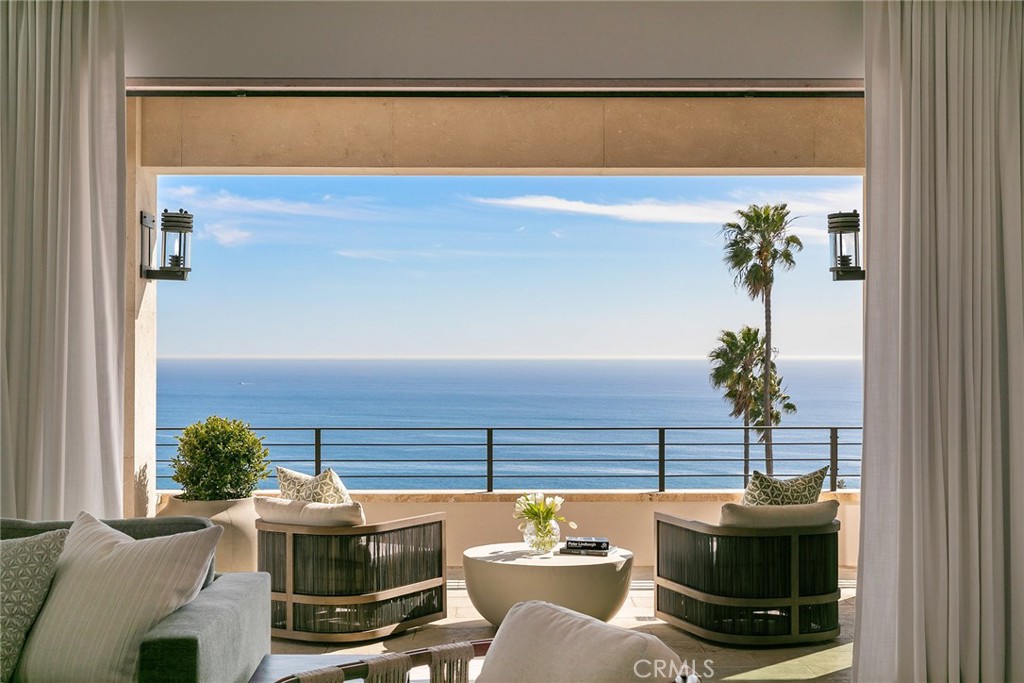 1115 Emerald Bay