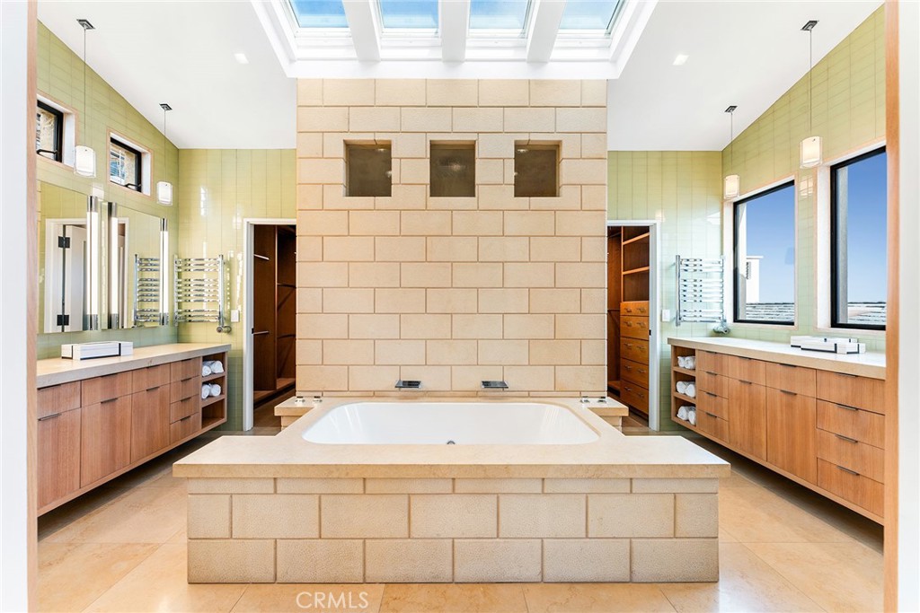 Emerald Bay (EB) - Residential