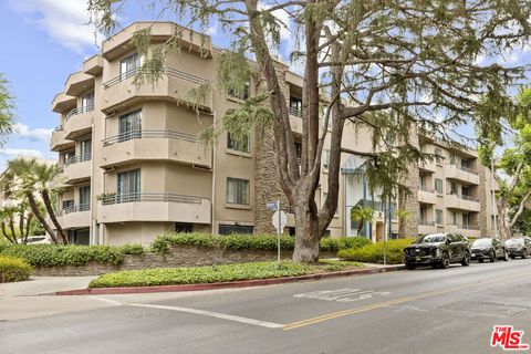 Photo of 4230 Stansbury Avenue #105, Sherman Oaks, CA 91423 (MLS # 26643557)