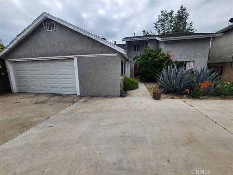 Photo of 2912 Acresite Street #1/2, Los Angeles, CA 90039 (MLS # GD26194555)