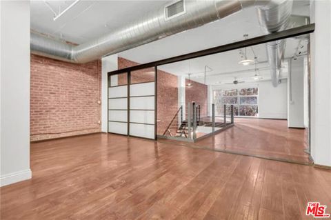Photo of 510 S Hewitt Street #102, Los Angeles, CA 90013 (MLS # 26658835)