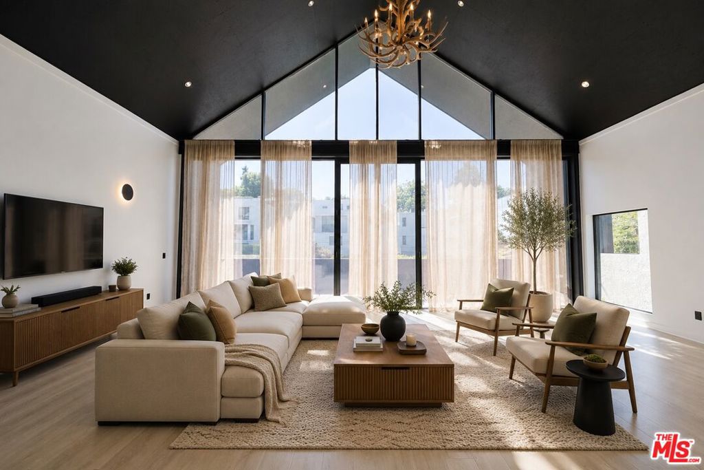 2230 Glendale Boulevard, Los Angeles CA 90039