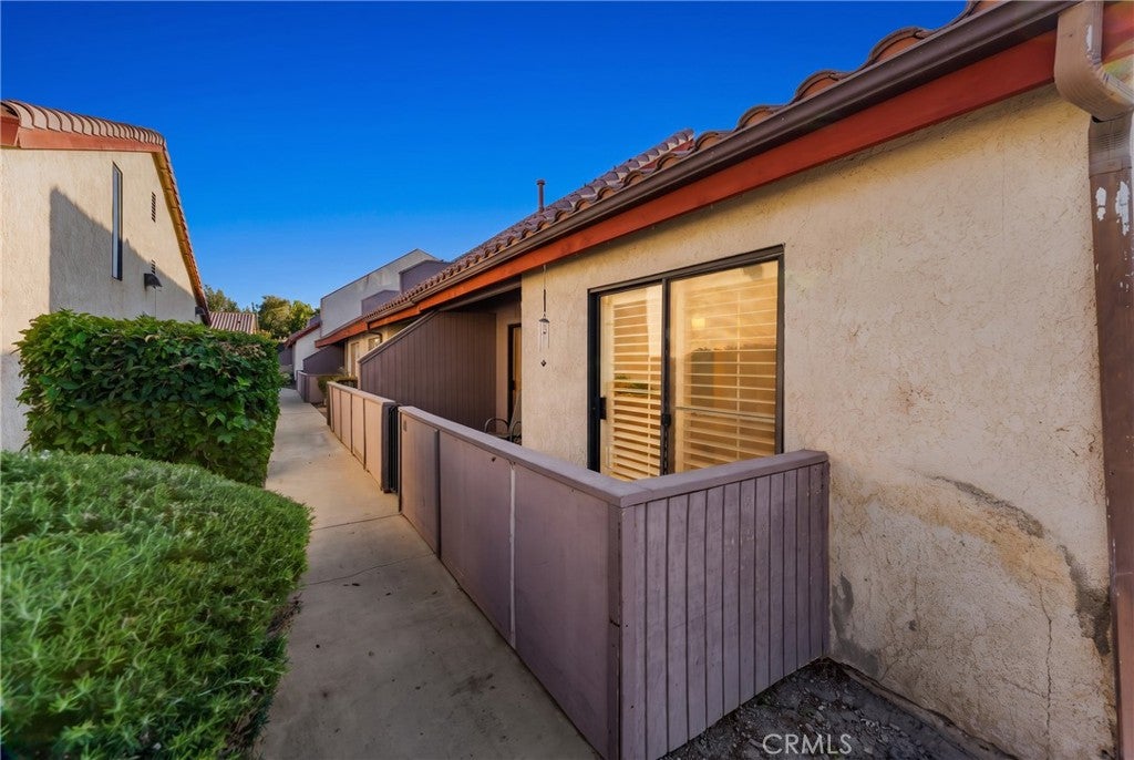 43334 32nd Street W 10