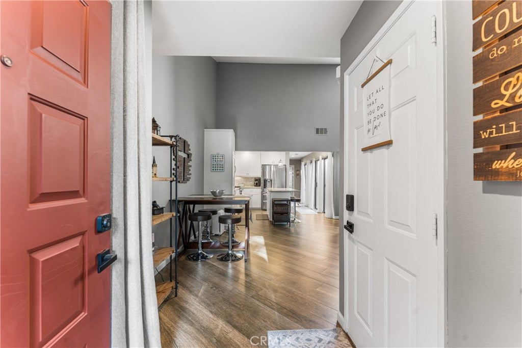 43334 32nd Street W 10