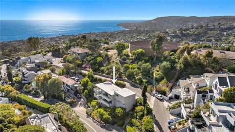 Photo of 888 Summit Drive, Laguna Beach, CA 92651 (MLS # LG26139232)