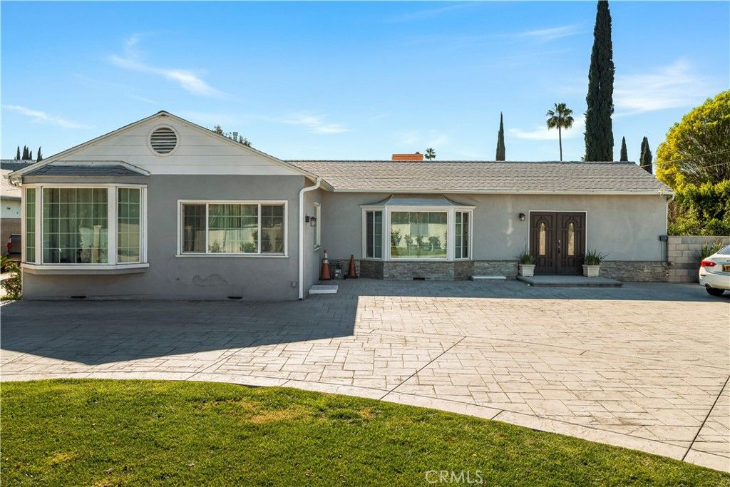 Photo of 15358 Cohasset, Van Nuys, CA 91406 (MLS # SR26012204)