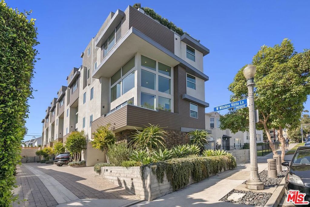 listing image 130729325804043411860
