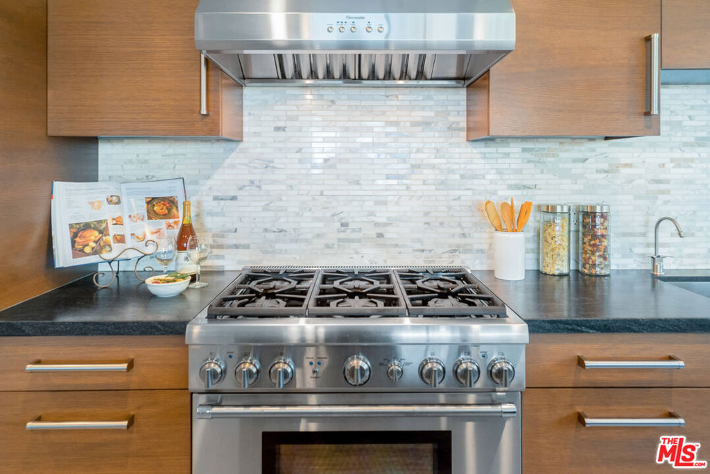 Edgewater Towers - Residential