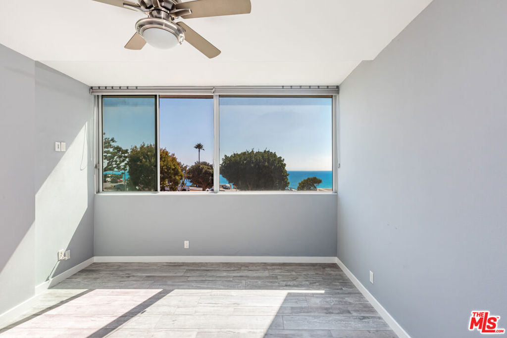 Edgewater Towers - Residential