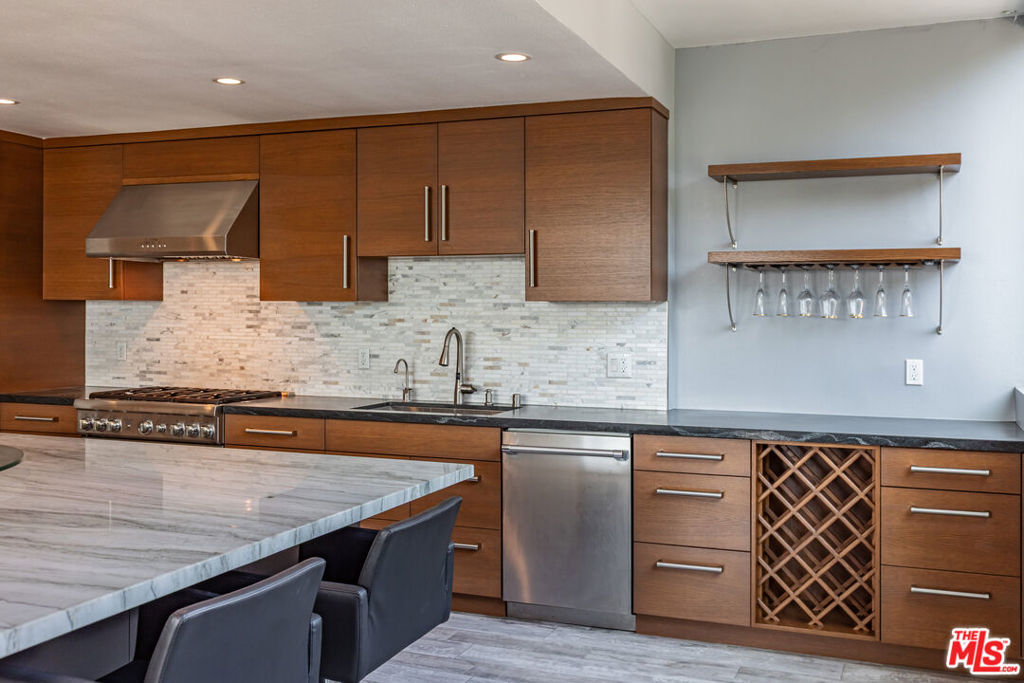 Edgewater Towers - Residential