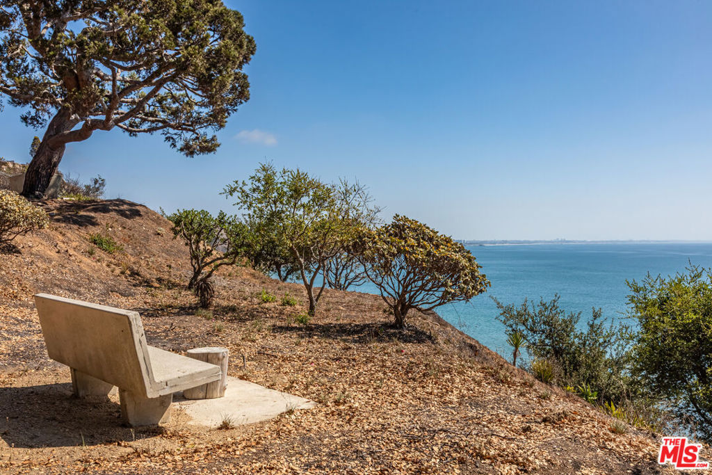 Edgewater Towers - Residential