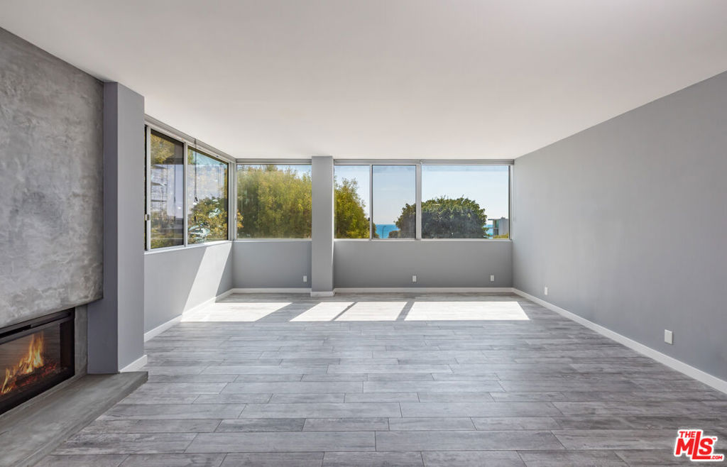 Edgewater Towers - Residential