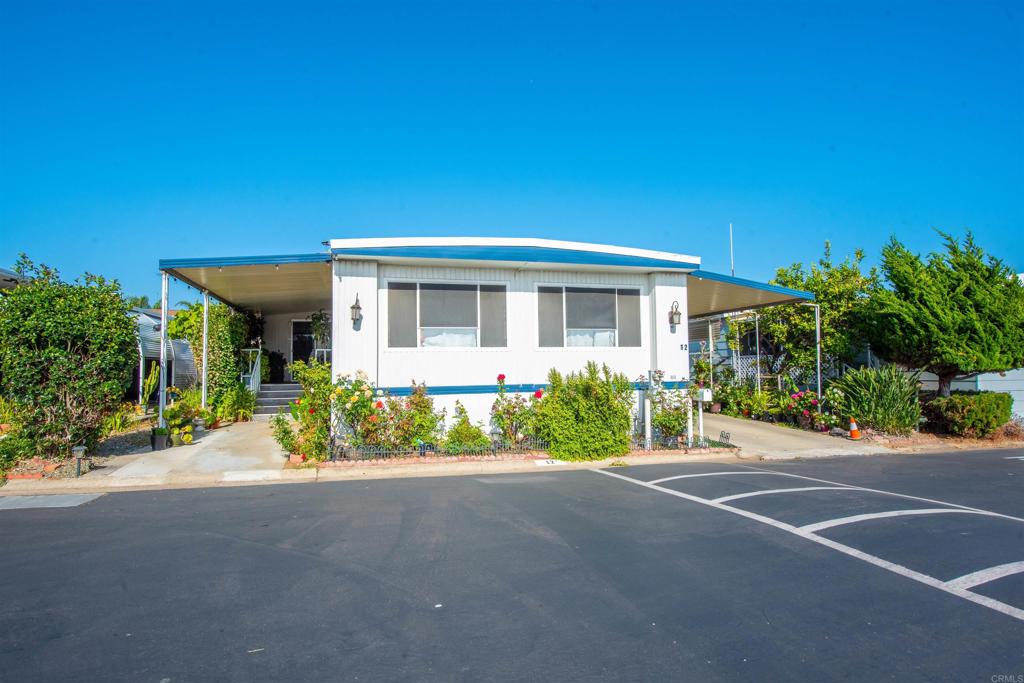 1010 Bobier Dr E 12