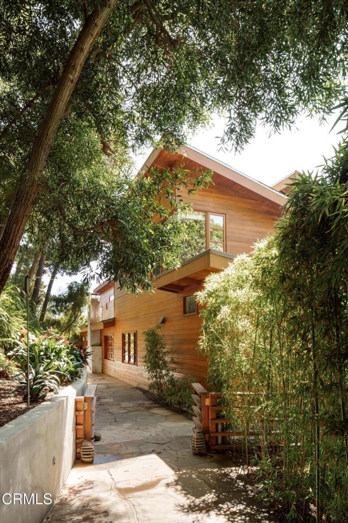 2424 Nichols Canyon Road