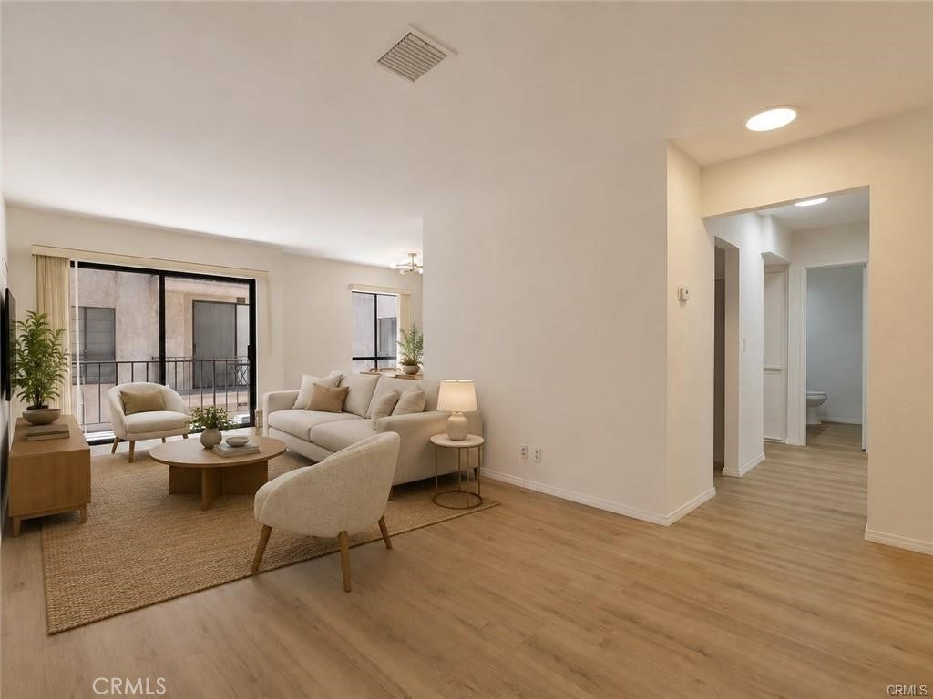 Photo of 7300 Franklin Avenue #354, Los Angeles, CA 90046 (MLS # SR26219362)