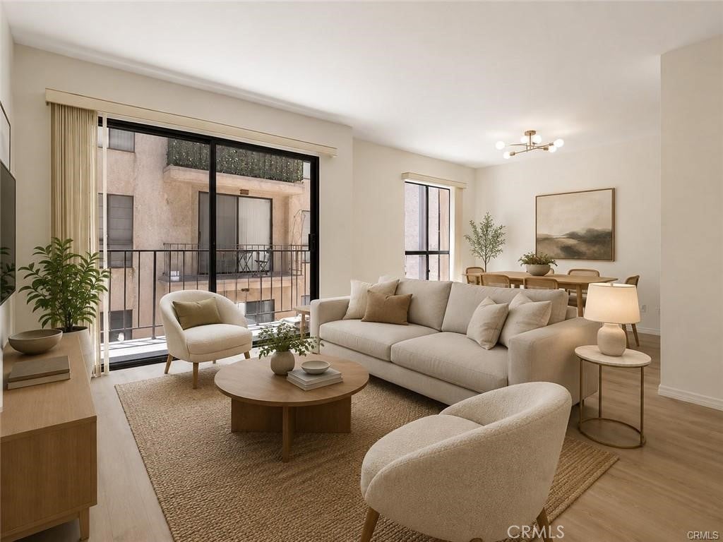 Photo of 7300 Franklin Avenue #354, Los Angeles, CA 90046 (MLS # SR26219362)