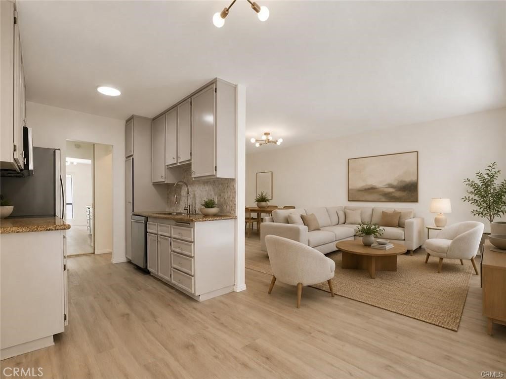 7300 Franklin Avenue 354
