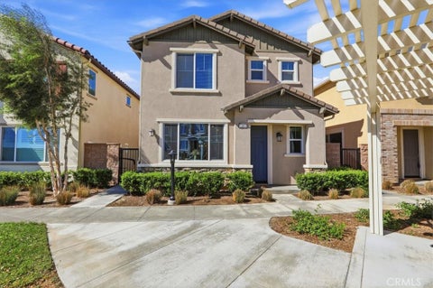 Photo of 16183 Juno Way #6, Fontana, CA 92336 (MLS # SW26225006)