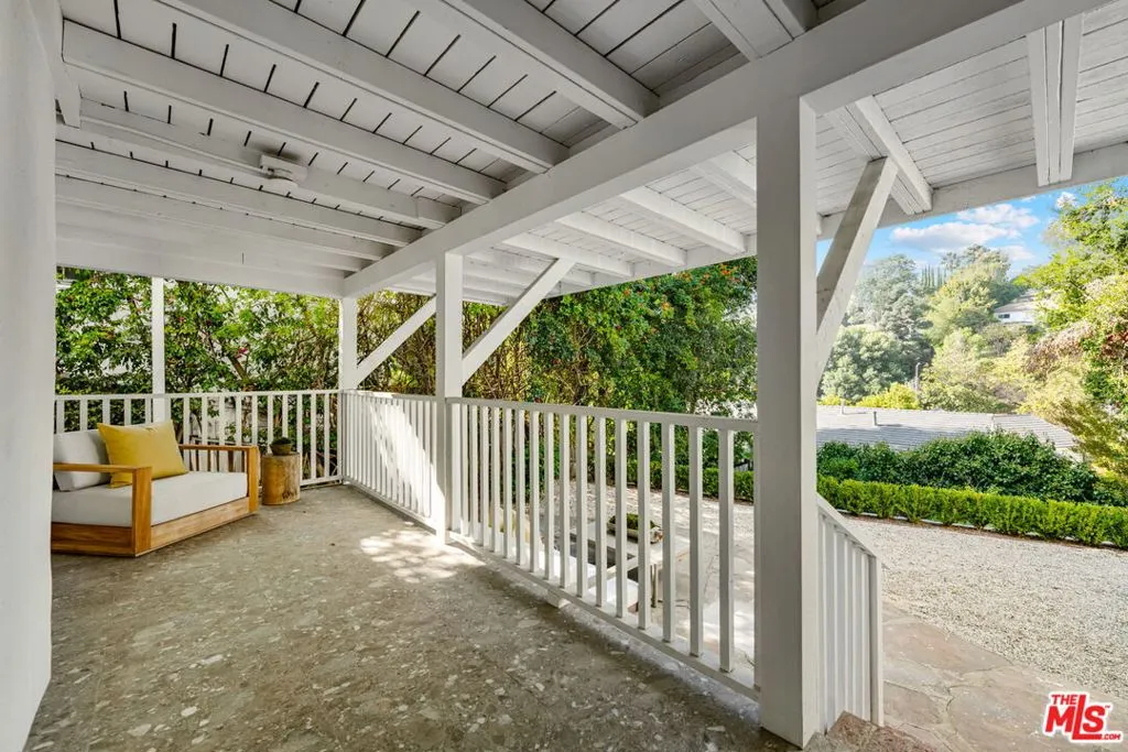 Los Angeles, California 90049, United States, 4 Bedrooms Bedrooms, ,4 BathroomsBathrooms,Residential,Active,241846