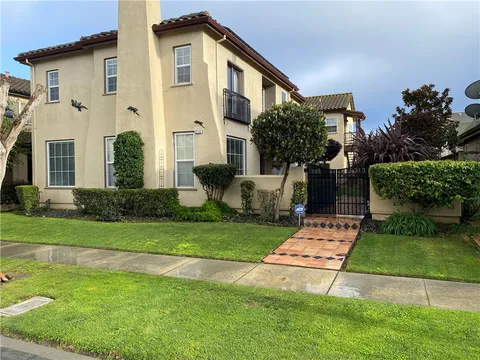 213 Cedar Avenue, Greenfield, CA 93927 - MLS#: OC25252182