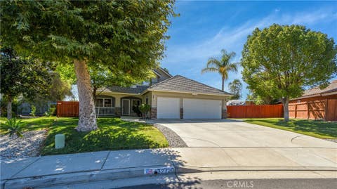 Photo of 32720 Royal Oak Ln LN, Lake Elsinore, CA 92530 (MLS # SW26178832)