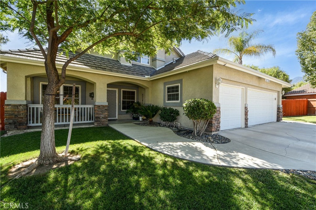 32720 Royal Oak Ln