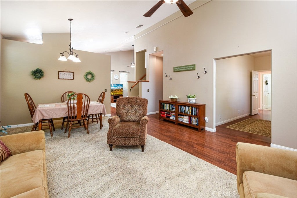 32720 Royal Oak Ln