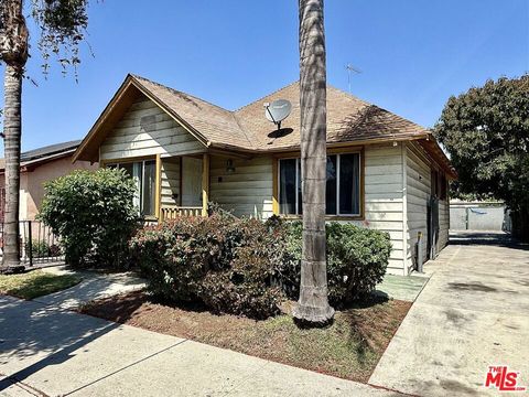 Photo of 205 W Gage Avenue, Los Angeles, CA 90003 (MLS # 26666359)