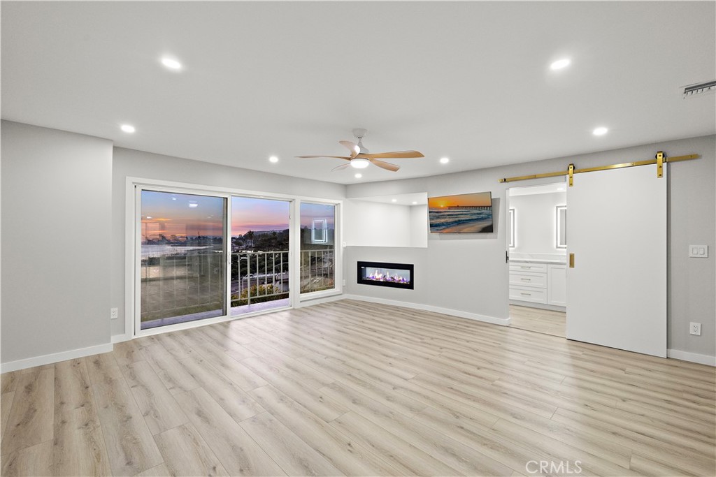25836 Dana Bluffs W 32