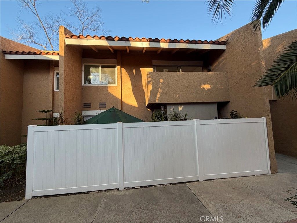 Photo of 1101 W Macarthur Blvd Blvd #296, Santa Ana, CA 92707 (MLS # DW26068723)