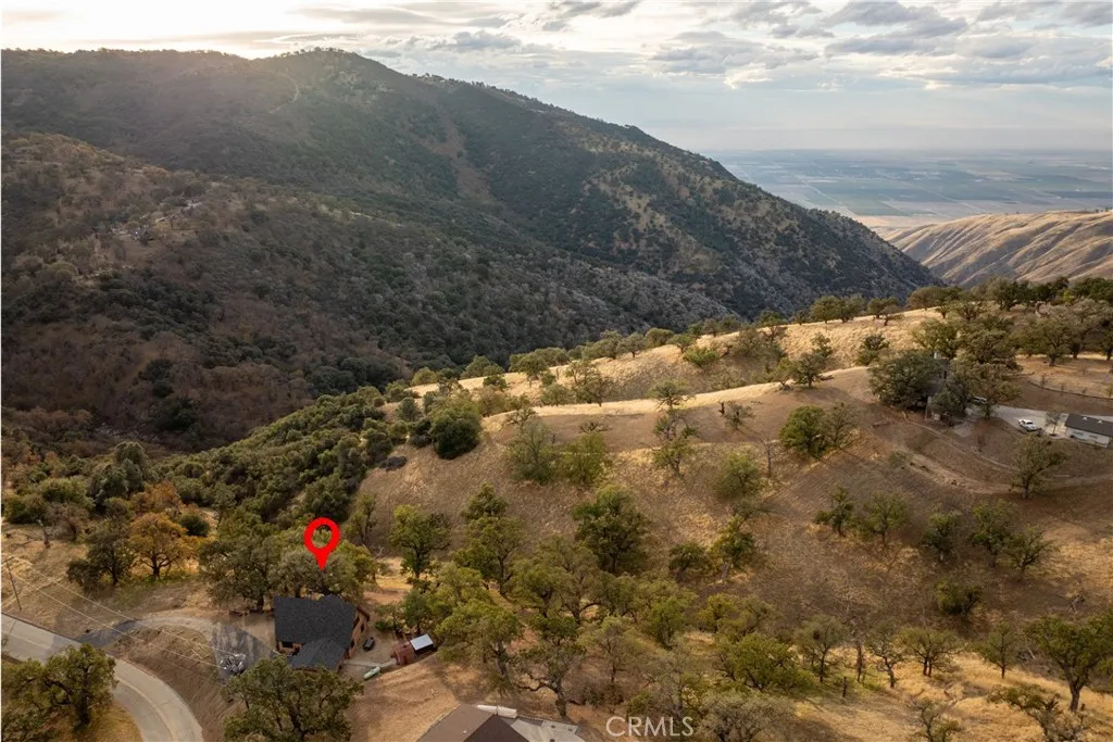 Tehachapi, California 93561, United States, 3 Bedrooms Bedrooms, ,2 BathroomsBathrooms,Residential,Active,242211