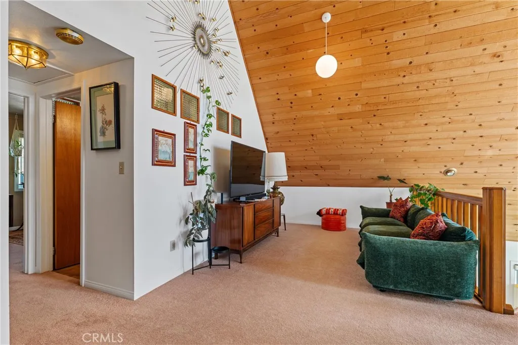 Tehachapi, California 93561, United States, 3 Bedrooms Bedrooms, ,2 BathroomsBathrooms,Residential,Active,242211