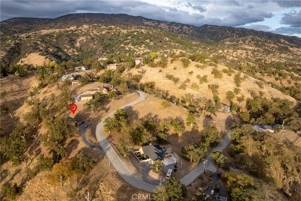 Tehachapi, California 93561, United States, 3 Bedrooms Bedrooms, ,2 BathroomsBathrooms,Residential,Active,242211