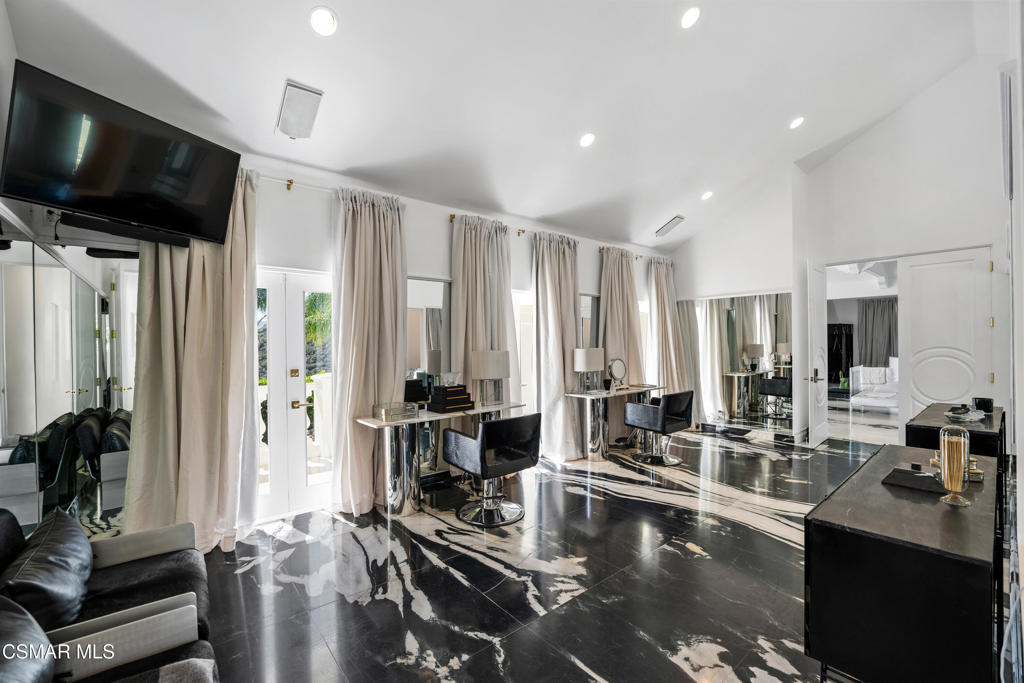 custom - 4179 - Residential