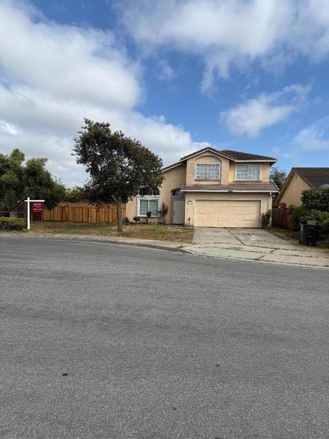 Photo of 1380 Mazatlan Street, Salinas, CA 93905 (MLS # ML82049005)