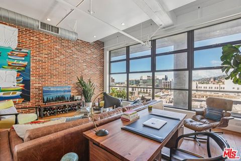 Photo of 1645 N Vine Street #611, Los Angeles, CA 90028 (MLS # 26723411)