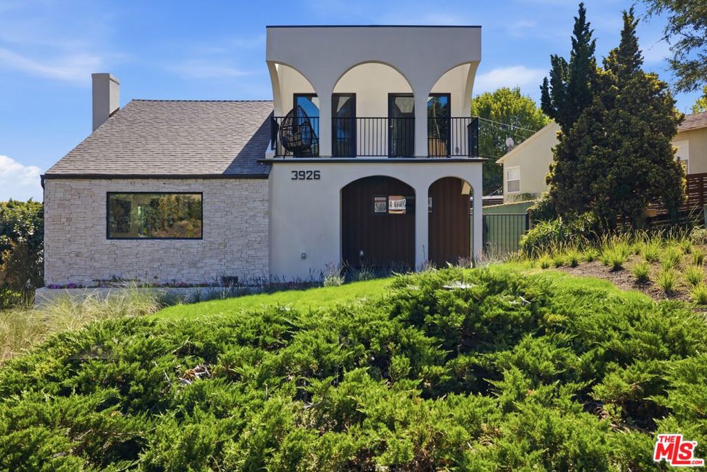 3926 S Ridgeley Drive, Los Angeles CA 90008