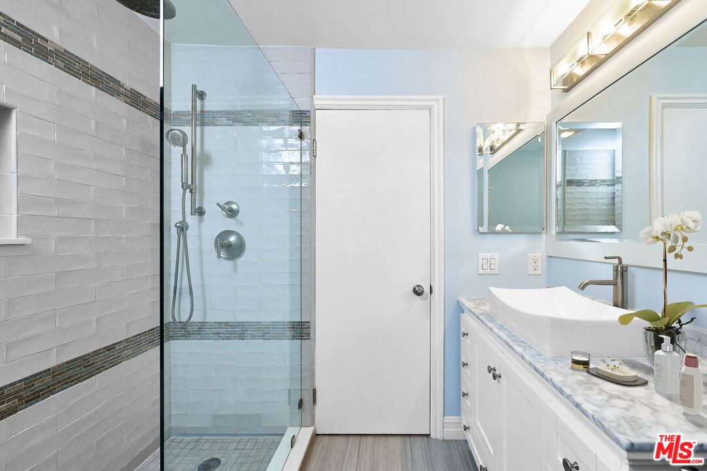 8828 Pershing Drive 313