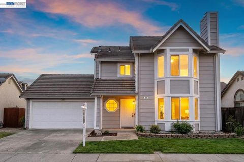 Photo of 357 Sunnyslope Dr, Fremont, CA 94536 (MLS # 41127679)