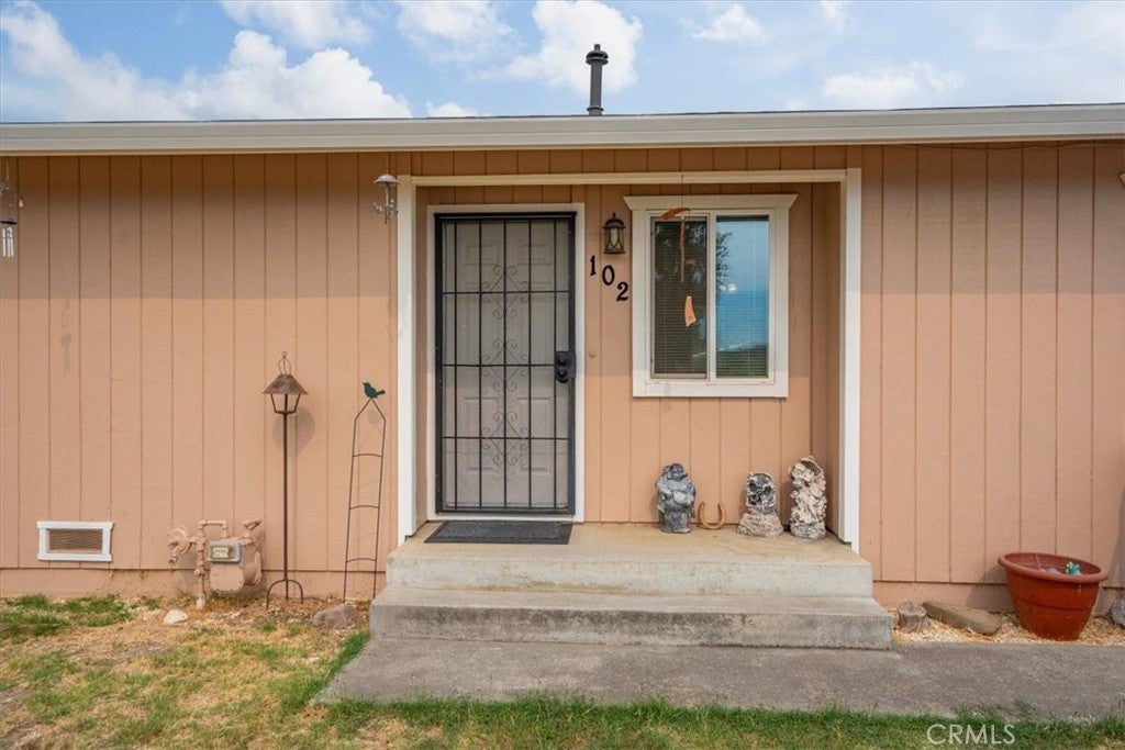 102 Ventura Avenue