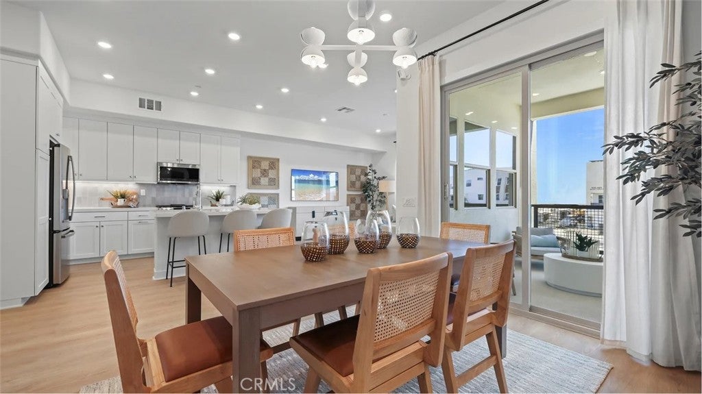 1298 Hummingbird Place