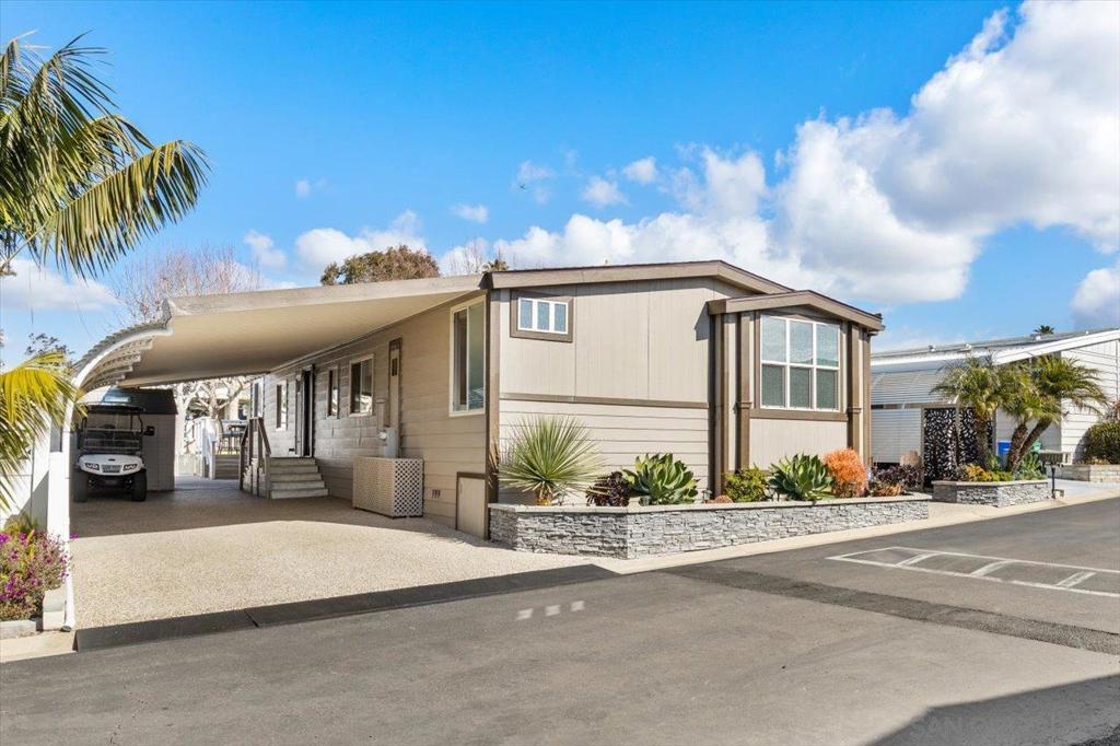 7232 Santa Barbara 318