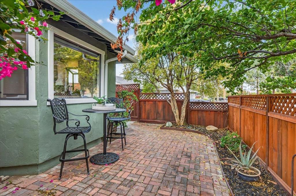 Photo of 2544 Glenrio Drive, San Jose, CA 95121 (MLS # ML82025719)