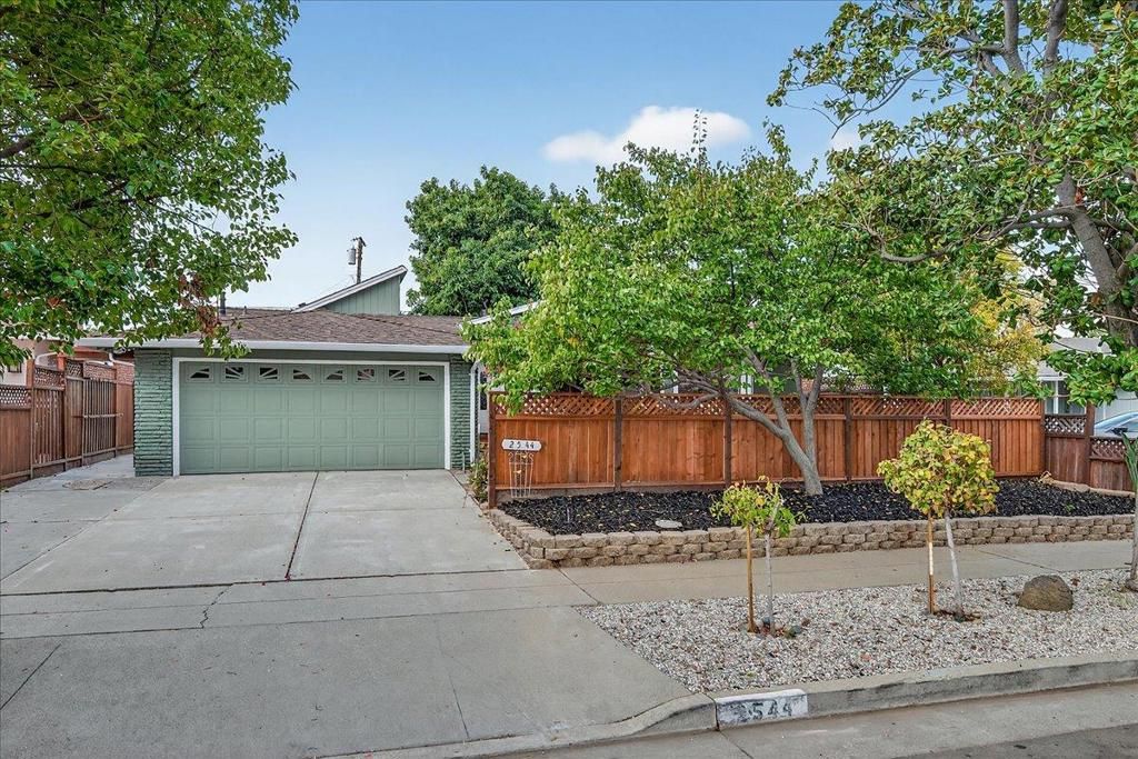 Photo of 2544 Glenrio Drive, San Jose, CA 95121 (MLS # ML82025719)