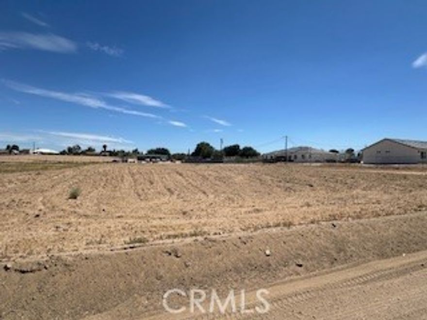 Great lot for you next house. Mountain View acers.