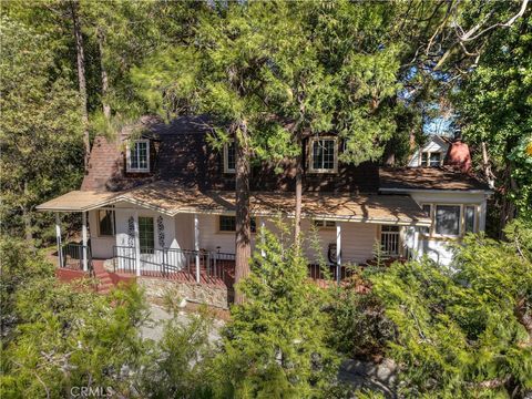 Photo of 23581 Lake Drive, Crestline, CA 92325 (MLS # IG25230074)