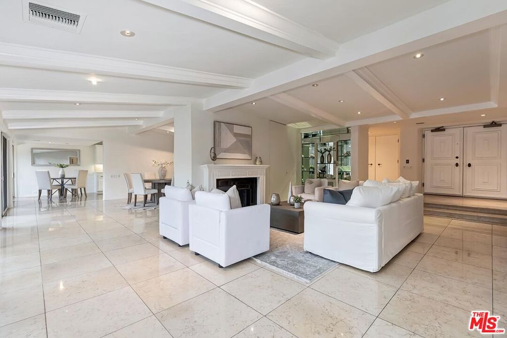 2186 Century Woods Way