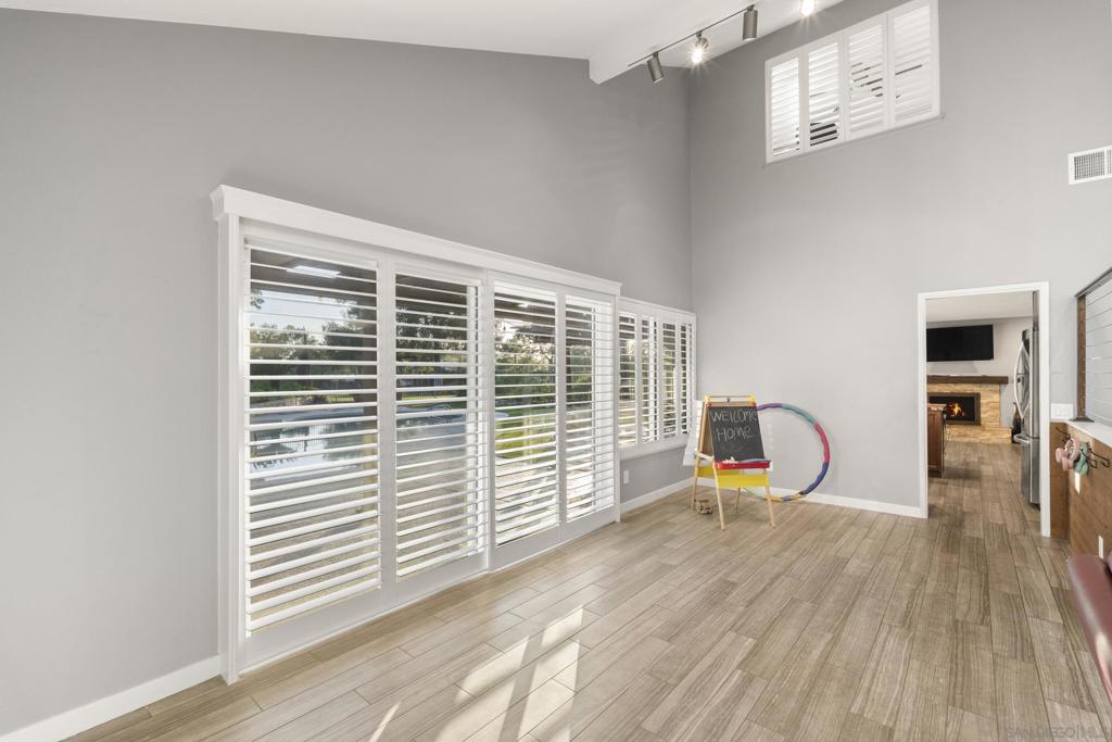 12429 Damasco Ct