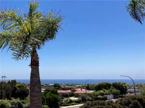 19 Harbor Pointe Corona Del Mar CA 92625