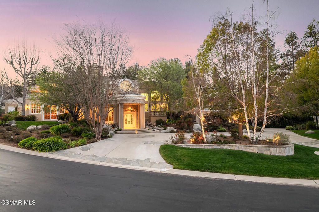 Photo of 907 Vista Ridge Lane, Westlake Village, CA 91362 (MLS # 225001573)